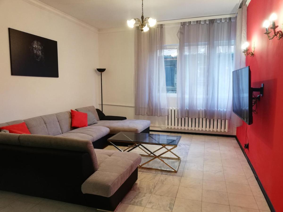 Apartment Center Cozy And Spacious Sofia