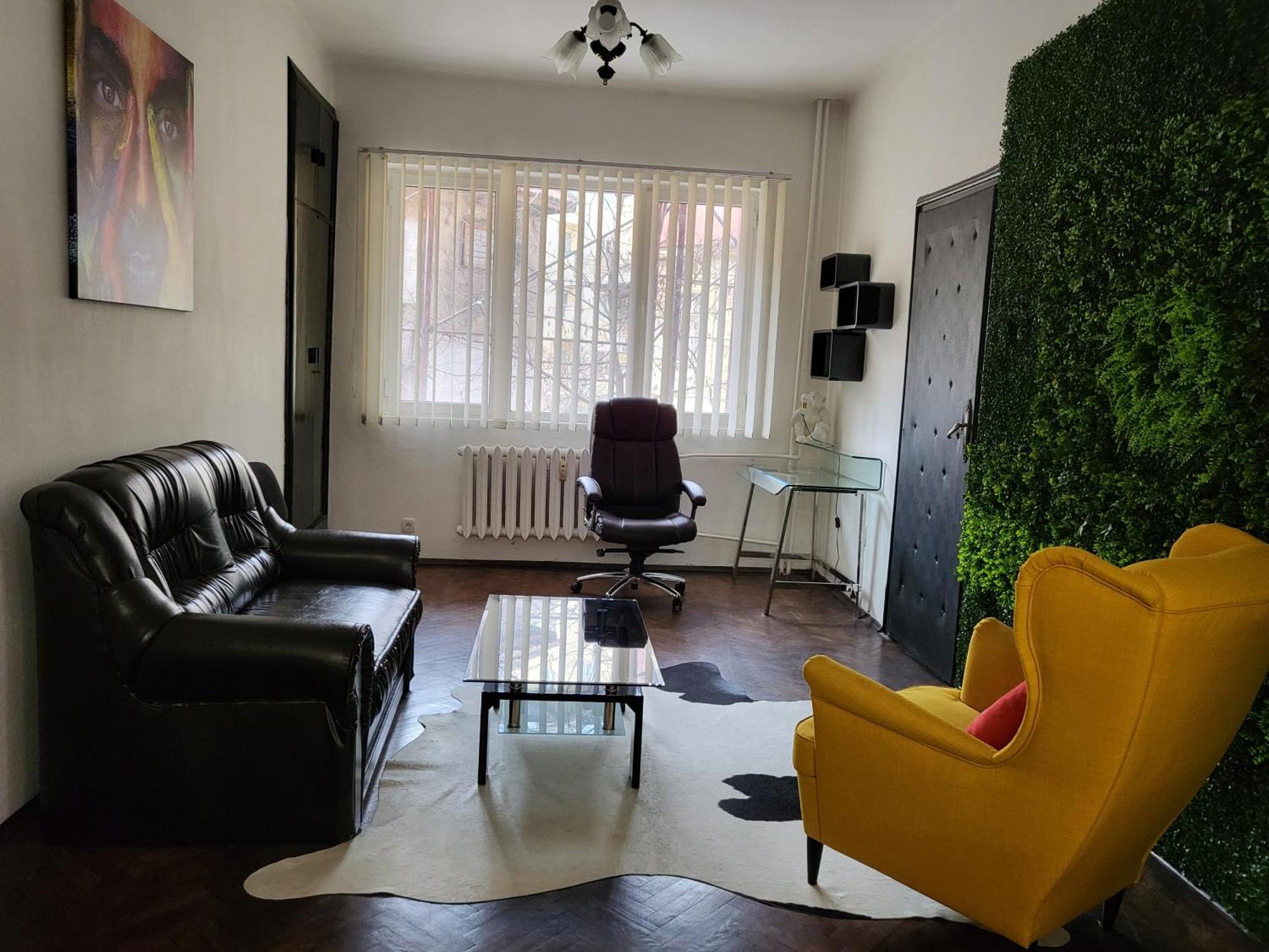 Center Cozy And Spacious *